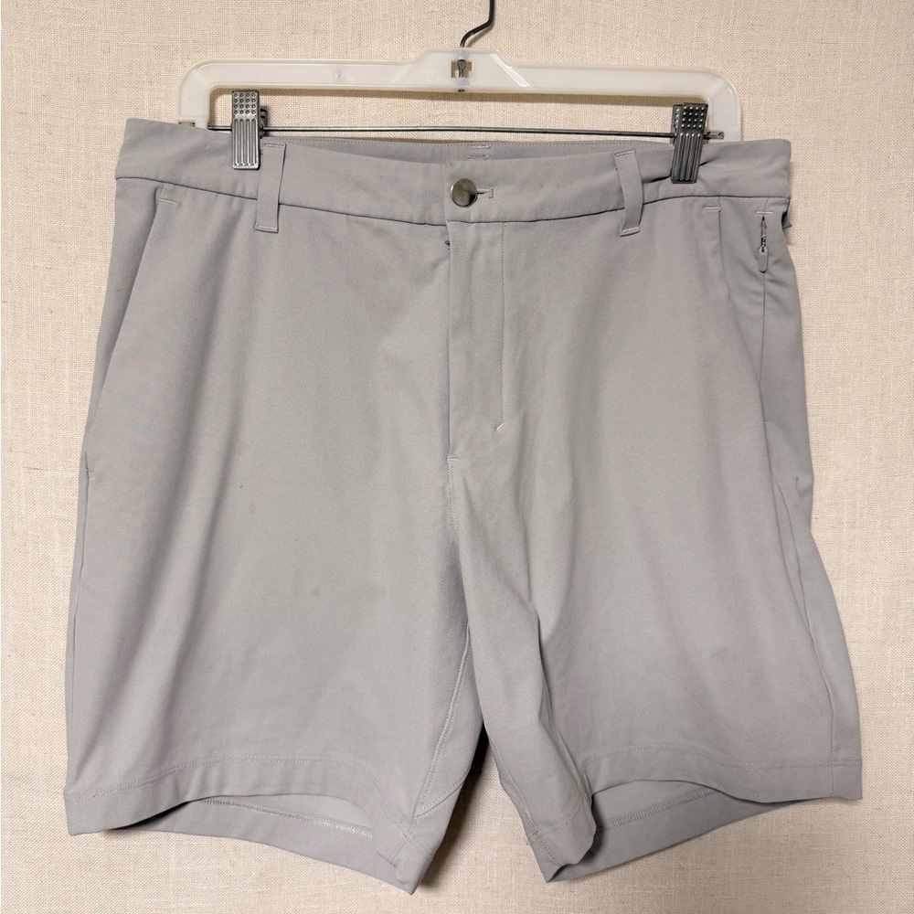 Lululemon Athletica Men's Light Gray Flat Front Shorts